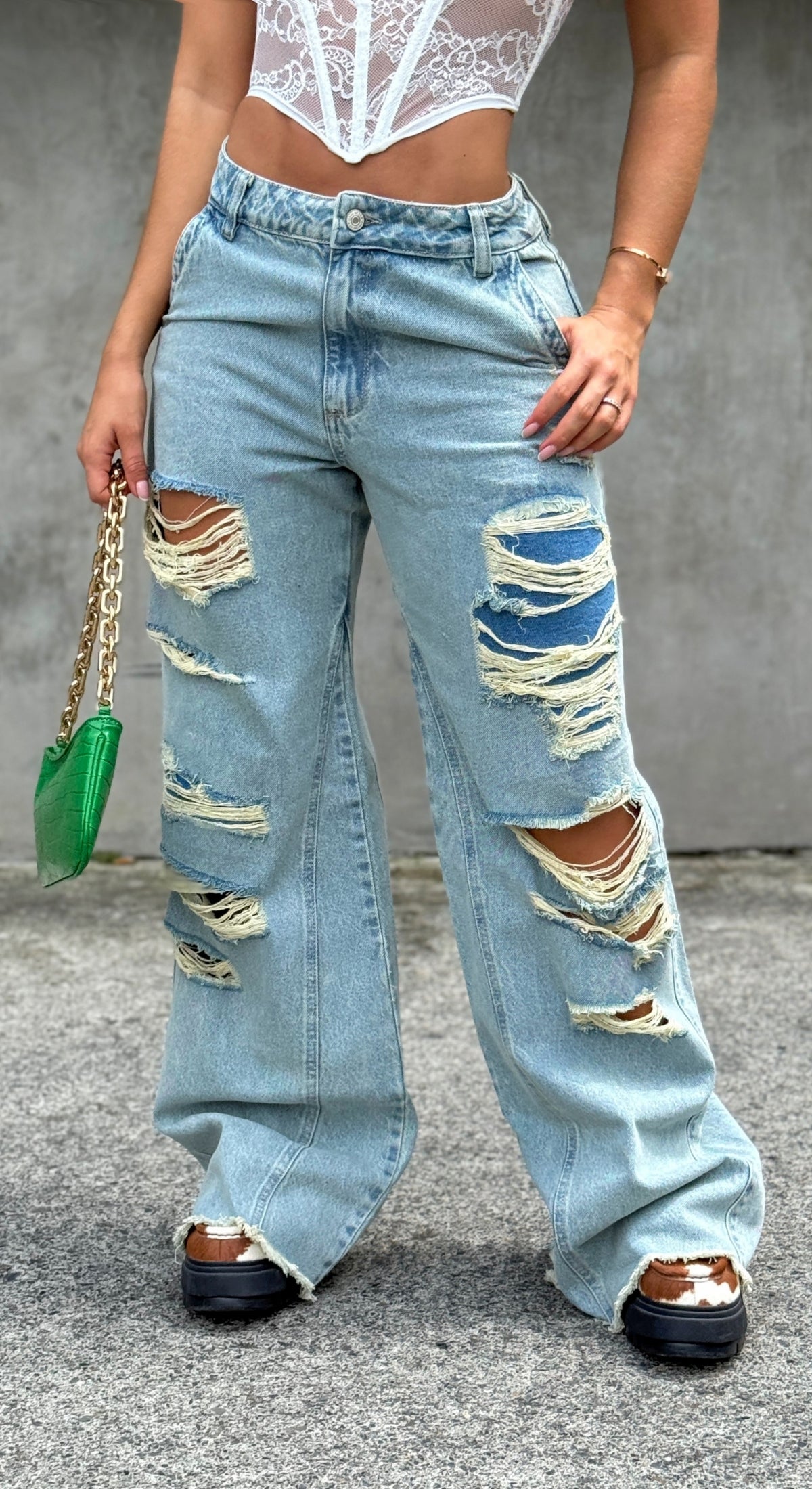 Jean Wide Leg, con rotos