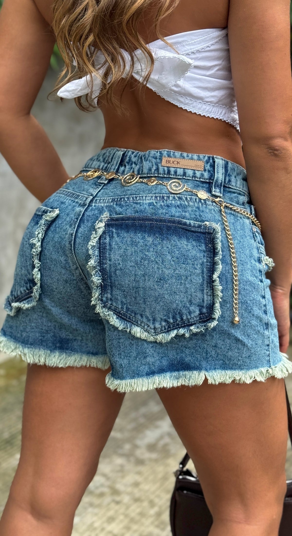 shorts con diseño buck jeans